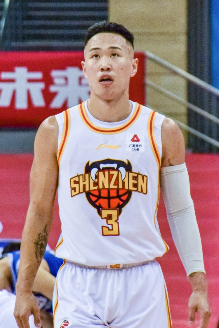 贺希宁：无论生涯和篮球场 都希望沈梓捷和萨林杰越来越好