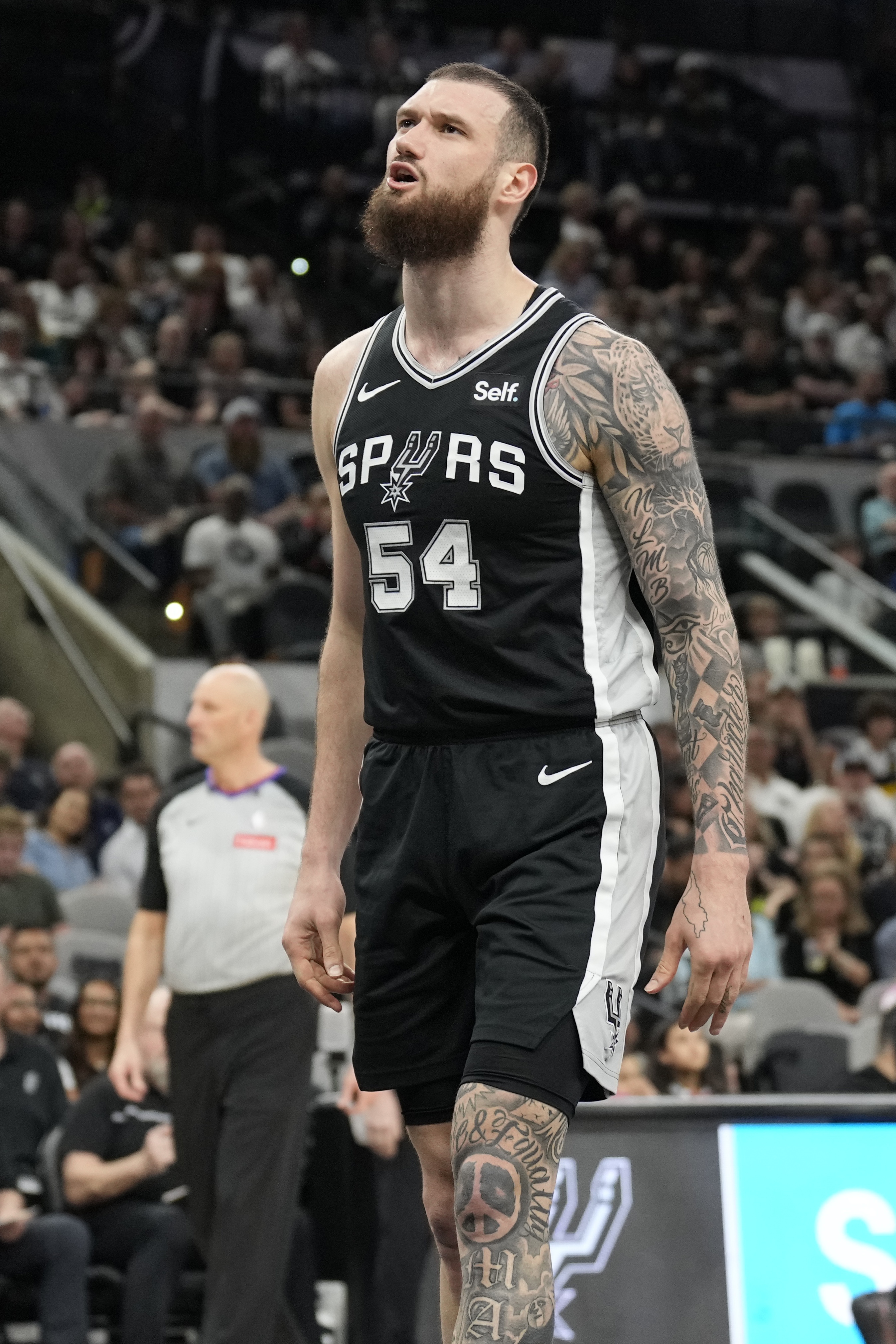 马穆谈被球迷喊MVP：有片晌我灵魂出窍 这真的爆发了吗？？？