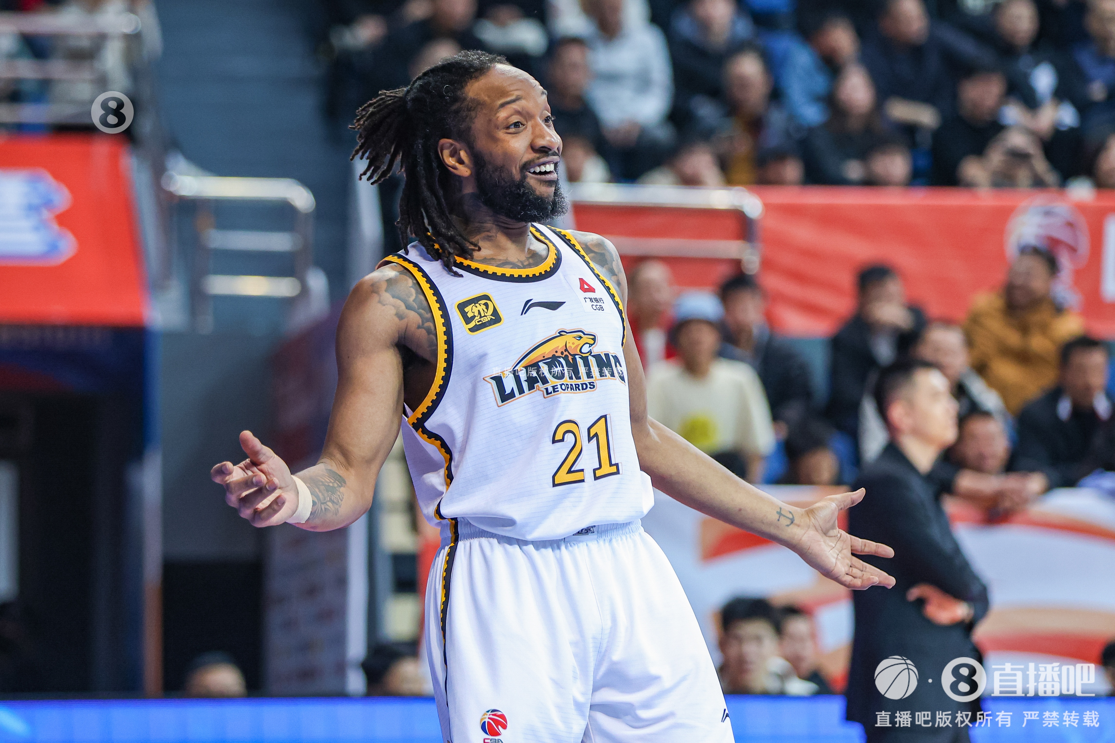 状态火热！威尔斯半场8中7&三分1中1砍下16分 尚有2板1助1断