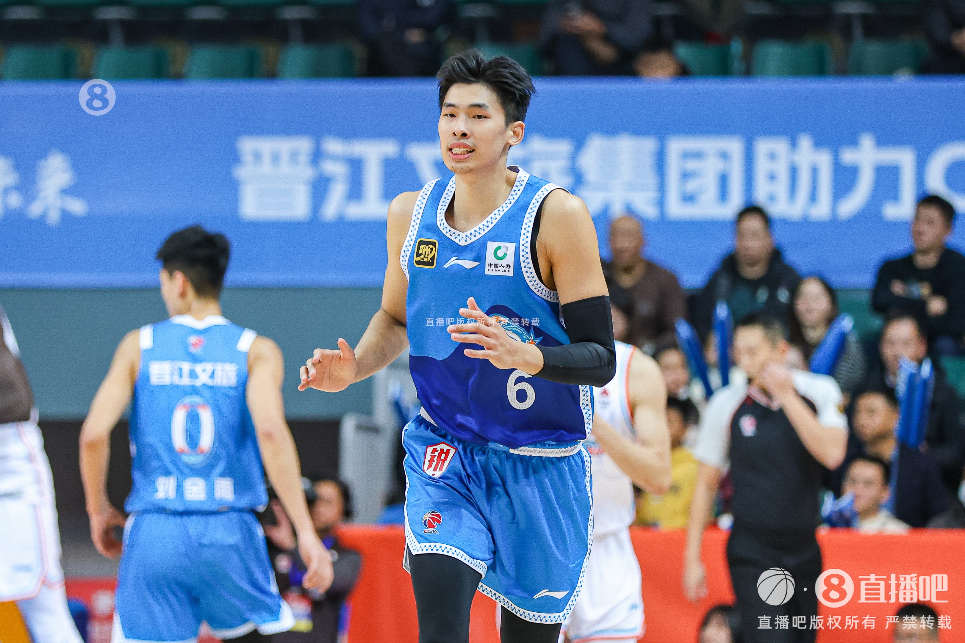 媒体人：邹阳前进肉眼可见 CBA需要更多这种逆境生长的本土球员