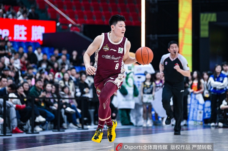 张宁：MVP谁都想要 但我被夹击时肘子哥时机比我好就应该传！