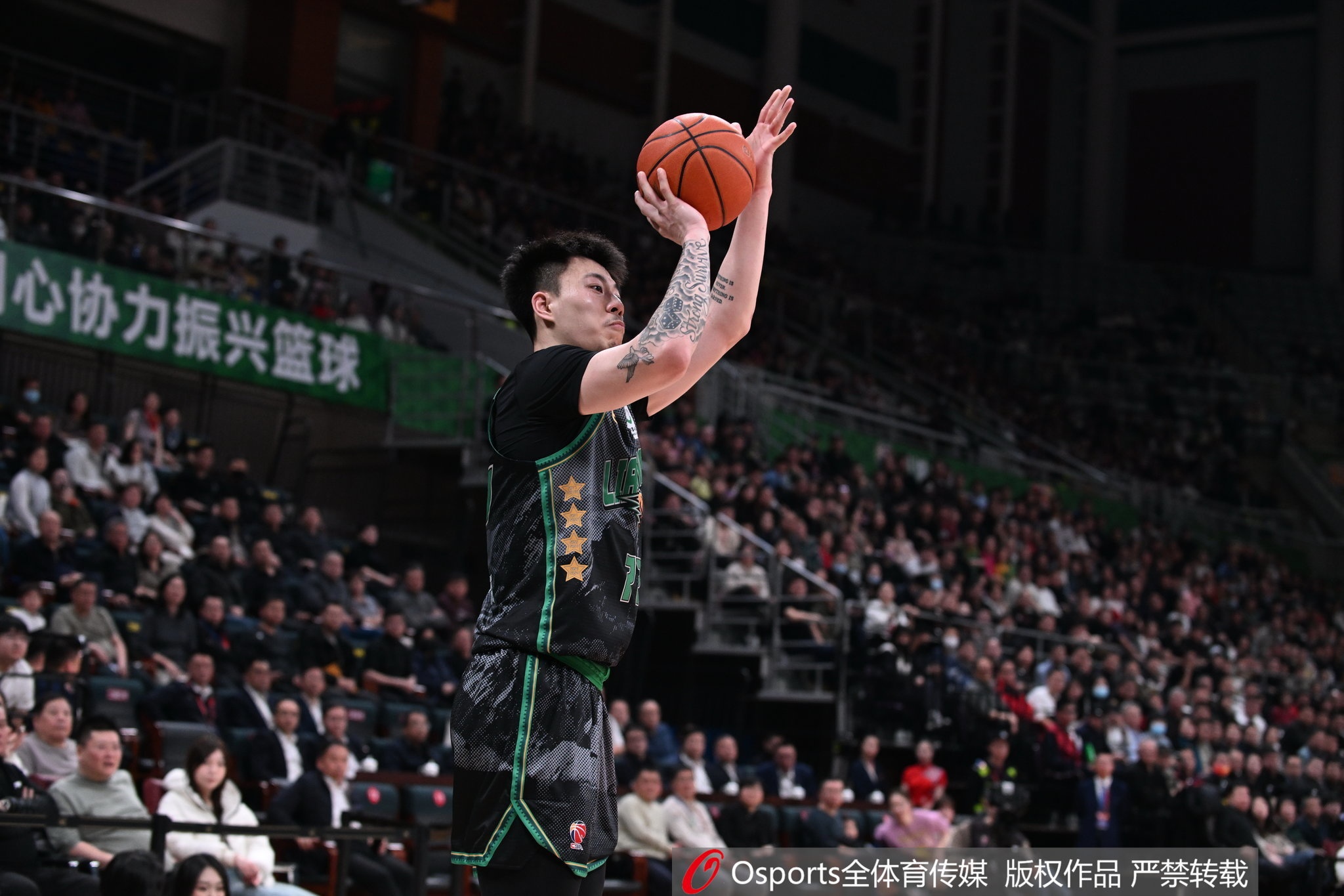 万能锋线！张镇麟11中8&三分6中4得20分5板9助 正负值+26全场最高